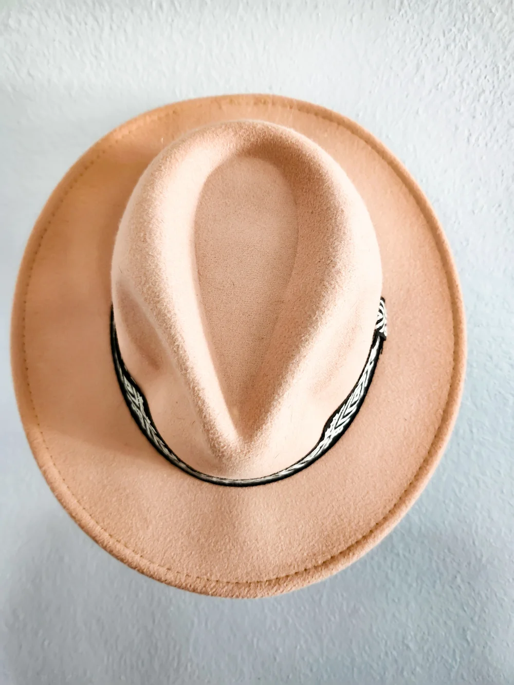 Western Cowboy Hat Beige WidWomen’s Felt Fedora Hat in Blush with Patterned Band